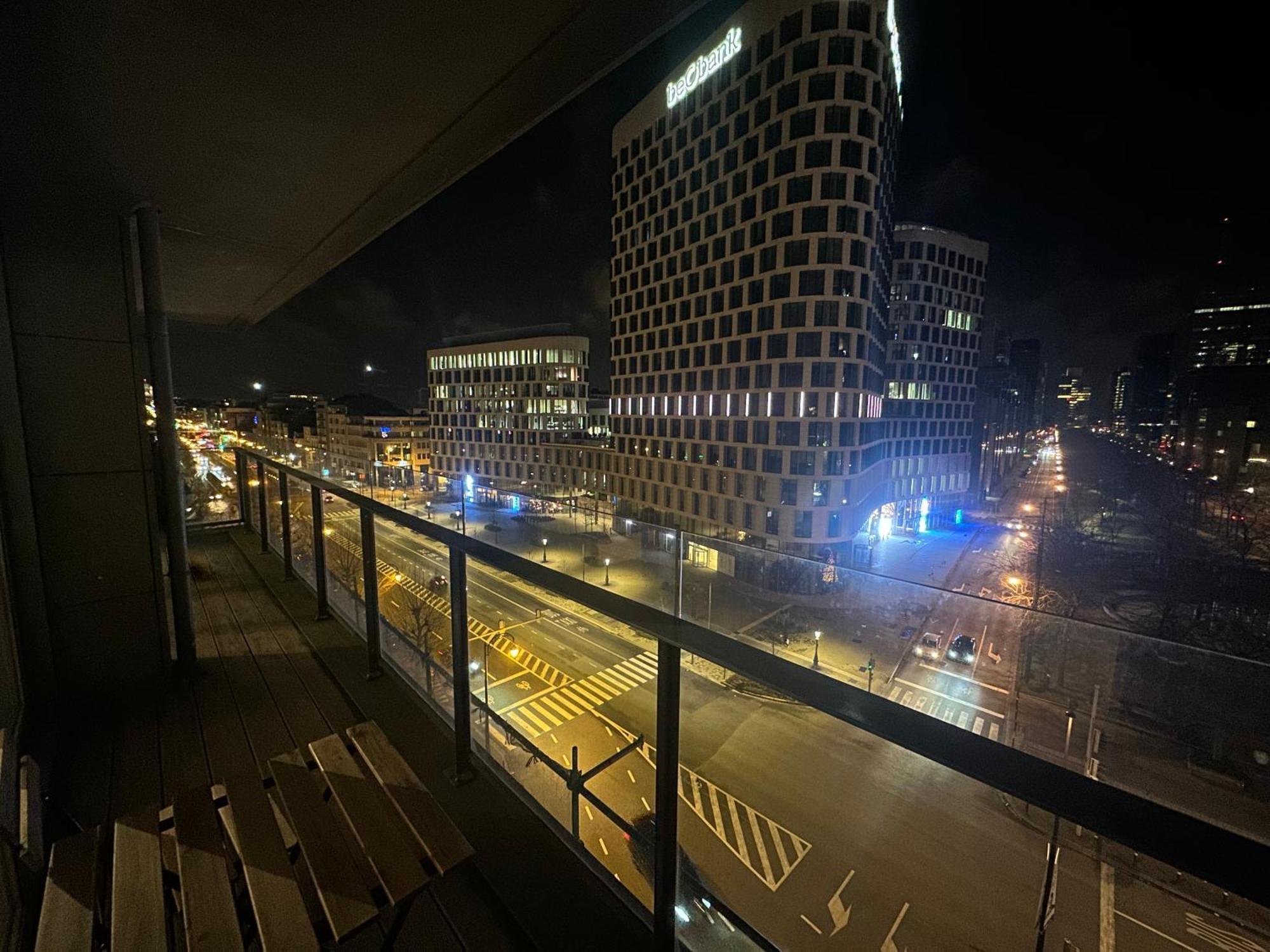 Apartment With Stunning View In City Center Brüssel Zimmer foto